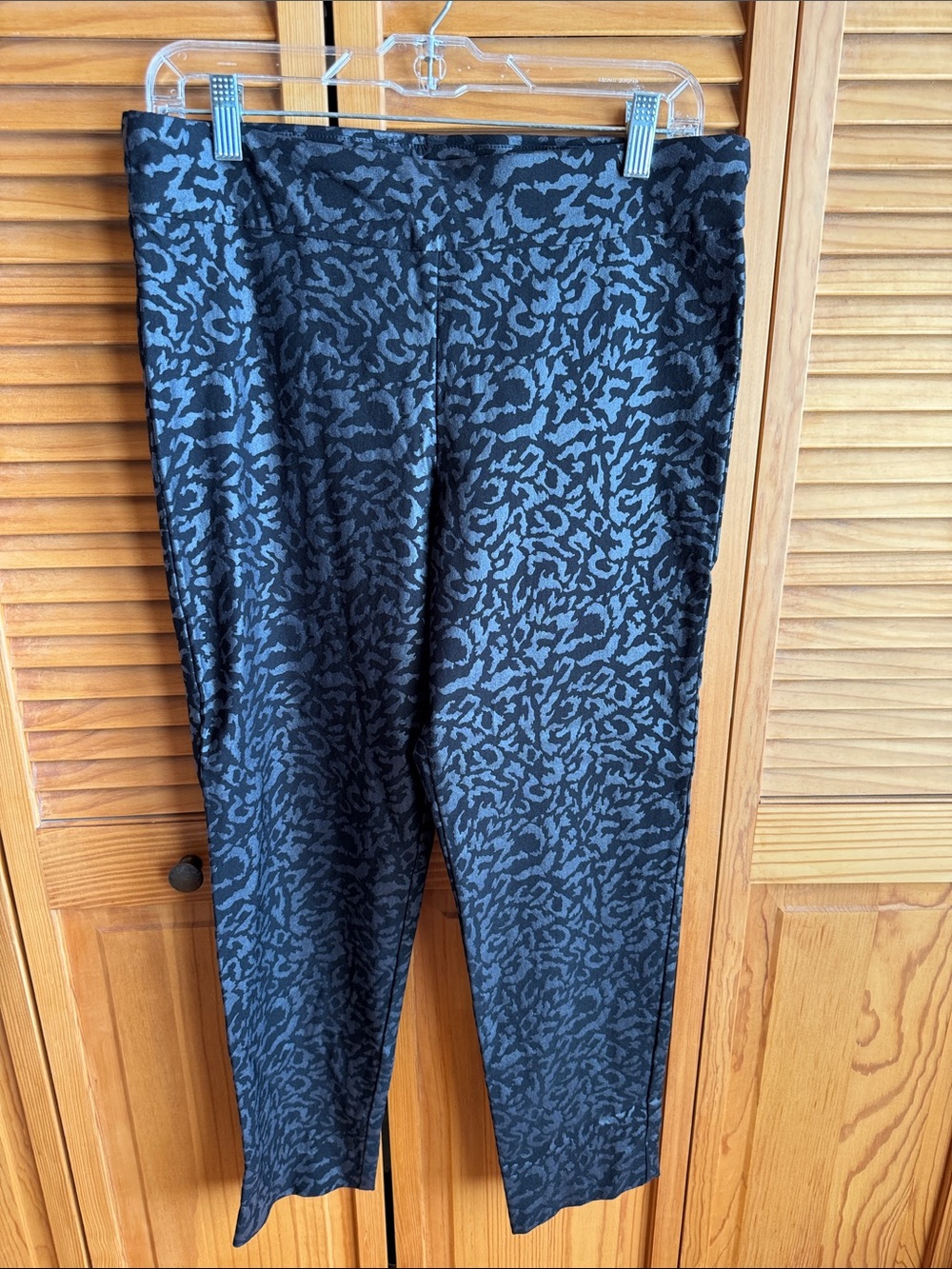 Women’s Black and Charcoal Patterned Dress Pants